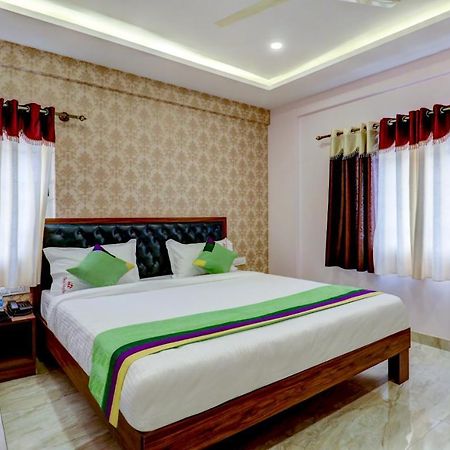 Treebo Three Street Inn Бангалор Экстерьер фото